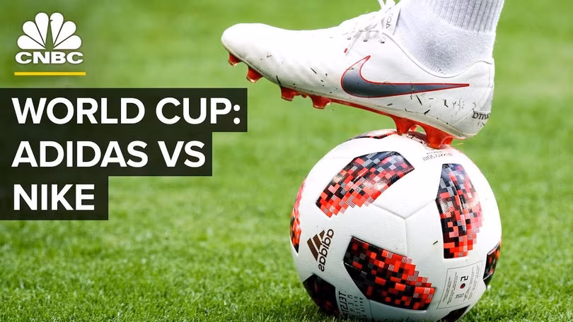 Sân chơi World Cup giờ đây đã trở thành nơi cạnh tranh quyết liệt của Adidas và Nike. Ảnh: CNBC.