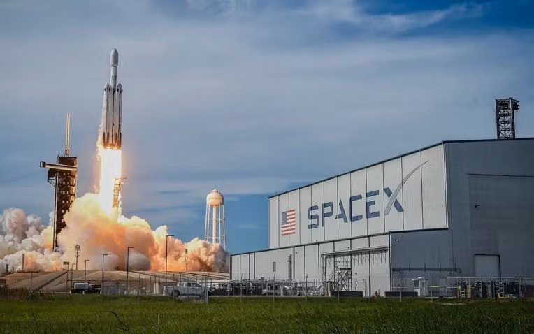 spacex-cai-to-manh-me.jpg