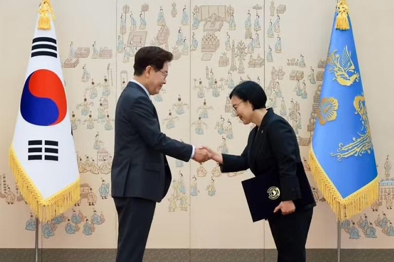 Tổng thống Hàn Quốc Lee Jae-myung đã chính thức bổ nhiệm bà Han Seong-sook làm tân Thủ tướng. Ảnh: Yonhap.