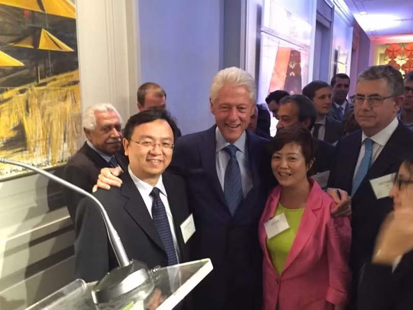 gap-clinton.jpg