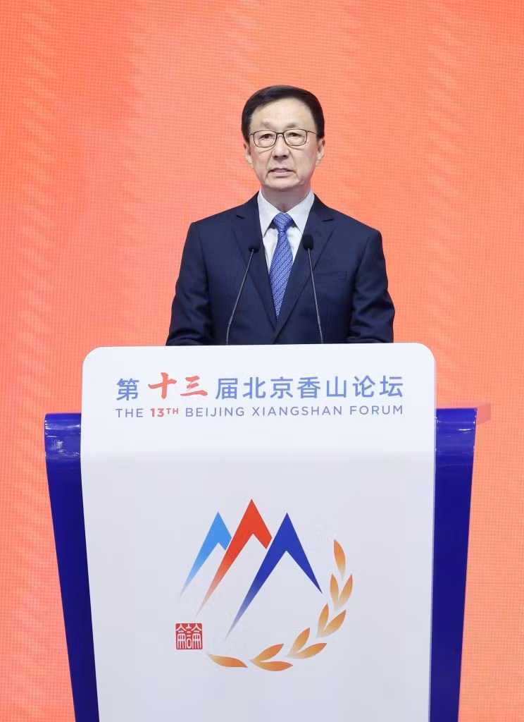 han-chinh-phat-bieu.jpg