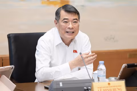 Thủ tướng: Có thể rút thời gian làm thủ tục điện gió ngoài khơi từ 10 năm xuống 5 năm