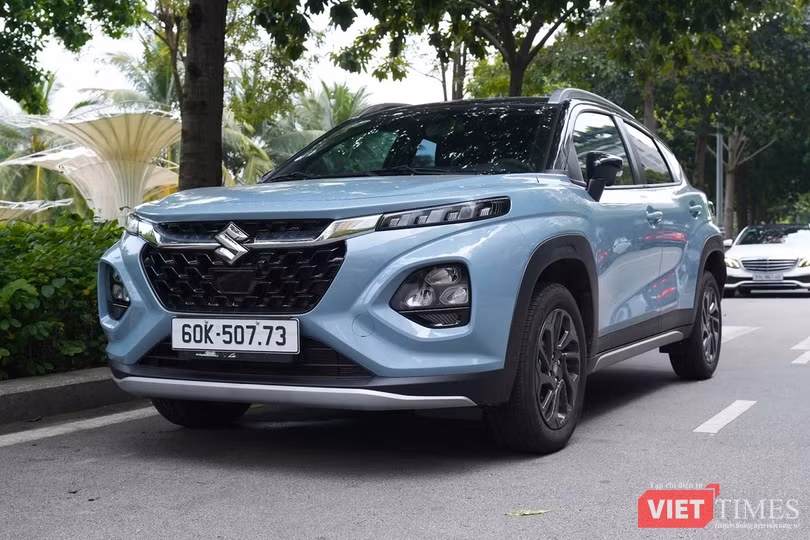 vt-suzuki-fronx-gia-mem-trang-bi-day-nhung-vi-sao-van-kho-but-pha-anh-1.jpg