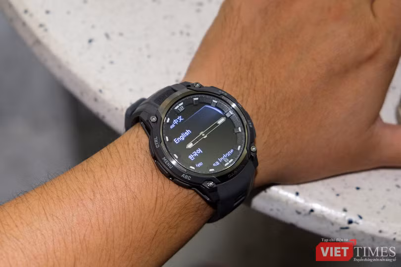 vt-garmin-instinct-crossover-amoled-gia-17-trieu-co-xung-dang-anh-3.jpg