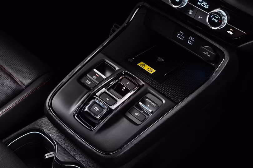 honda-cr-v-hybrid-lap-rap-ra-mat-cua-nao-dau-mazda-cx-5-anh-3.jpg