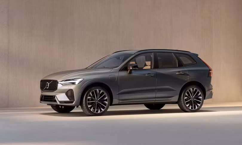nhung-mau-xe-phev-tien-ty-vua-ra-mat-khach-hang-viet-anh-5.jpg