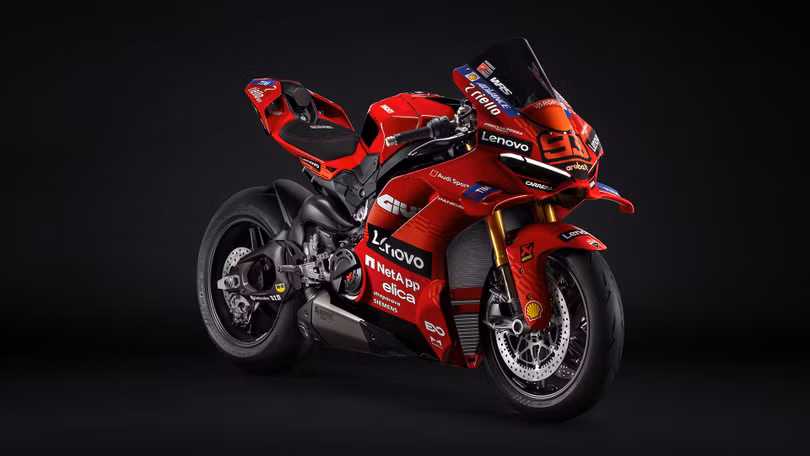 ducati-panigale-v4-marquez-ban-gioi-han-he-lo-kha-nang-ve-viet-nam-gia-ngang-o-to-hang-sang-anh-4.jpg
