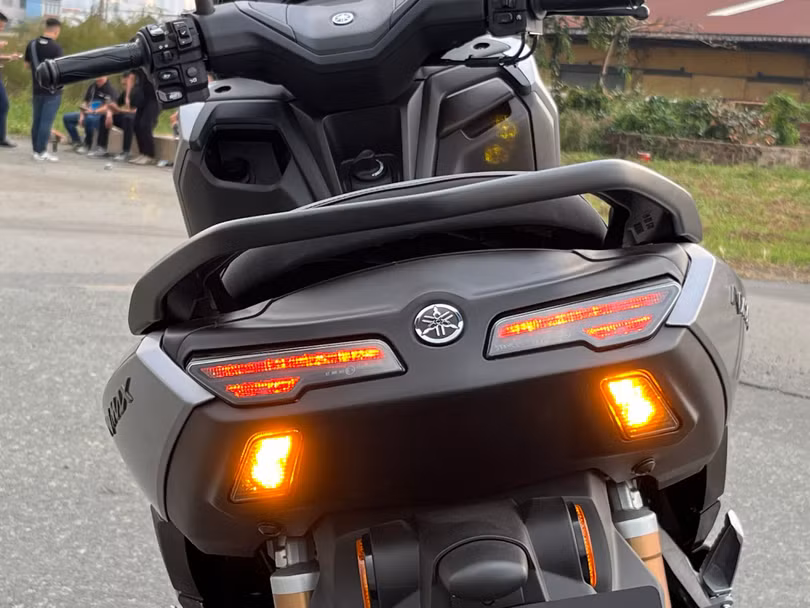 yamaha-nmax-2025-chinh-thuc-ra-mat-tai-viet-nam-voi-nhieu-nang-cap-anh-4.jpg