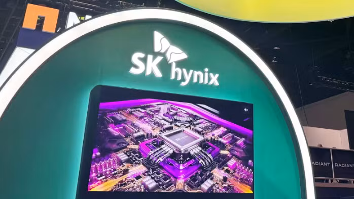SK Group dự báo tình trạng thiếu hụt chip nhớ toàn cầu sẽ tiếp tục kéo dài. Ảnh: Nikkei.