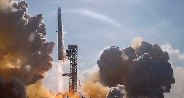SpaceX công bố mức giá công khai 135 USD/ cổ phiếu. Ảnh: Reuters.
