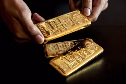 Giá vàng thế giới sáng 12/9 tăng trở lại, lên 4.349 USD/ounce sau phiên giảm mạnh trước đó. Ảnh: Bloomberg.