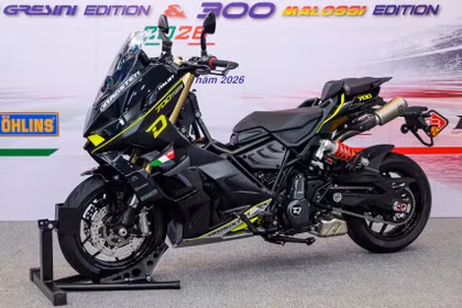 Siêu mô tô Italjet Dragster 700 về Việt Nam, giá ngang Kia Morning
