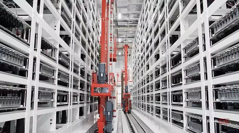 Tái chế và sử dụng nguyên liệu slicon thô thay cho các nguyên liệu đắt tiền là bài toán giúp Tesla giảm chi phí sản xuất pin, giúp ôtô điện rẻ hơn. Ảnh: Tesla.