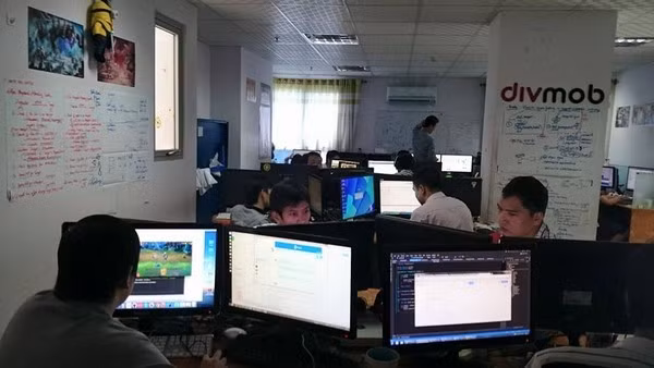 Cần có cơ chế khuyến khích phát triển cho các studio Việt sản xuất game. Cần có cơ chế khuyến khích phát triển cho các studio Việt sản xuất game.