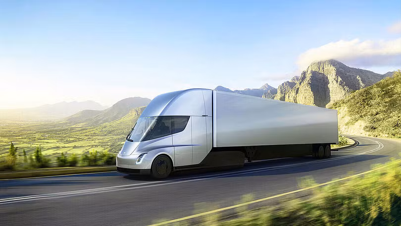 Mẫu xe tải hạng nặng, Tesla Semi, chạy bằng pin được Elon Musk giới thiệu từ 2017. Ảnh: Tesla. Mẫu xe tải hạng nặng, Tesla Semi, chạy bằng pin được Elon Musk giới thiệu từ 2017. Ảnh: Tesla.