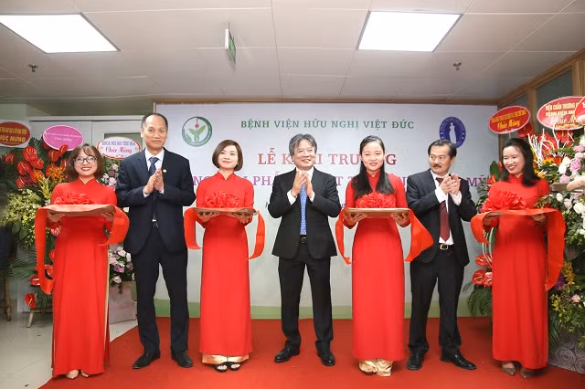Chính thức ra mắt Trung tâm Phẫu thuật Tạo hình - Thẩm mỹ của BV Hữu nghị Việt Đức Chính thức ra mắt Trung tâm Phẫu thuật Tạo hình - Thẩm mỹ của BV Hữu nghị Việt Đức