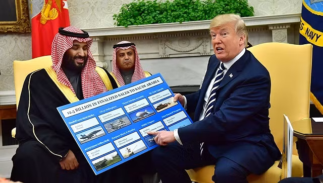 Quan hệ giữa ông Trump và Thái tử kế vị Ả rập Xê-út được quyết định bởi hợp đồng bán vũ khí trị giá tới 110 tỷ USD. Quan hệ giữa ông Trump và Thái tử kế vị Ả rập Xê-út được quyết định bởi hợp đồng bán vũ khí trị giá tới 110 tỷ USD.