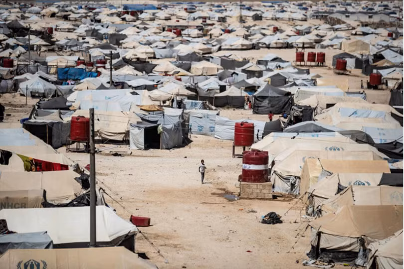 Một trại tạm giam các thành viên IS của SDF ở Syria. Một trại tạm giam các thành viên IS của SDF ở Syria.