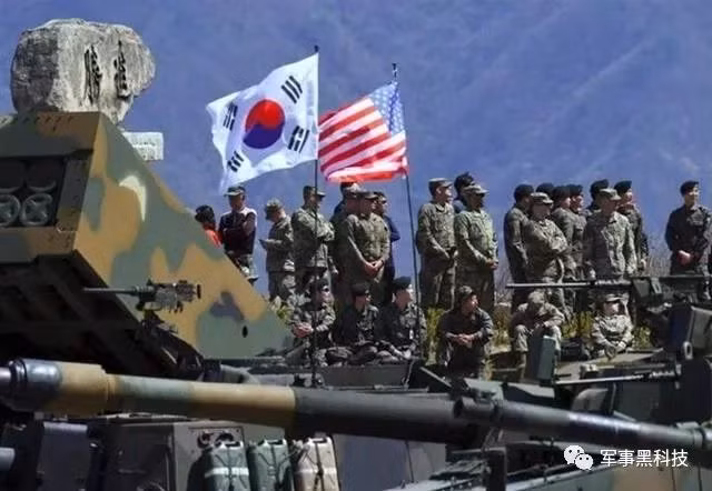 Năm nay Hàn Quốc phải trả cho Mỹ 900 triệu USD, nhưng năm tới số tiền Washington đòi hỏi lên tới 5 tỷ USD. Năm nay Hàn Quốc phải trả cho Mỹ 900 triệu USD, nhưng năm tới số tiền Washington đòi hỏi lên tới 5 tỷ USD.