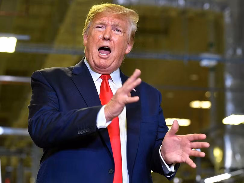 Ông Trump cho rằng, hiệp định thương mại sắp đạt được “không thể bình đẳng” vì điểm xuất phát khi bắt đầu đàm phán rất khác nhau. Ông Trump cho rằng, hiệp định thương mại sắp đạt được “không thể bình đẳng” vì điểm xuất phát khi bắt đầu đàm phán rất khác nhau.