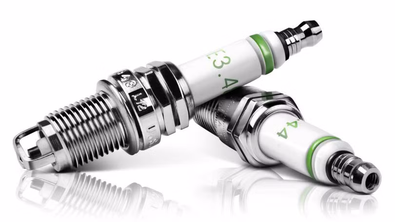 Các chuyên gia thường khuyến cáo chủ xe nên thay bugi định kỳ từ sau khoảng 30.000 - 40.000 km để đảm bảo xe không bị giật khi đang di chuyển Các chuyên gia thường khuyến cáo chủ xe nên thay bugi định kỳ từ sau khoảng 30.000 - 40.000 km để đảm bảo xe không bị giật khi đang di chuyển