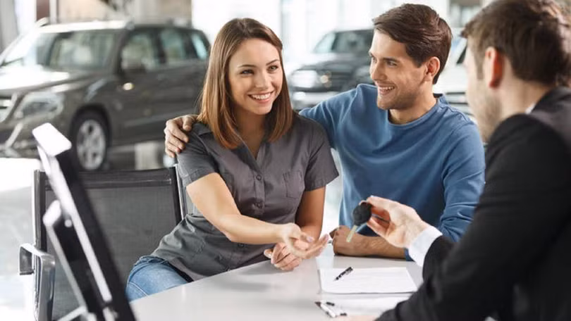 Đừng quá vui mừng với giá hời mà bỏ qua các thủ tục không kém phần quan trọng như ký hợp đồng chuyển nhượng Đừng quá vui mừng với giá hời mà bỏ qua các thủ tục không kém phần quan trọng như ký hợp đồng chuyển nhượng