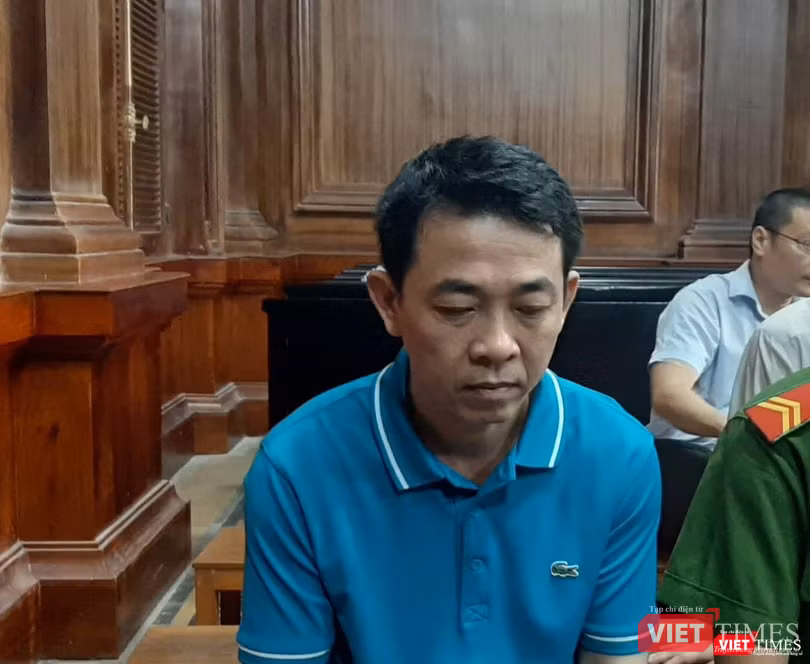 Bị cáo Nguyễn Minh Hùng, nguyên Tổng giám đốc công ty VN Pharma bị kết án về tội Buôn bán hàng giả là thuốc chữa bệnh