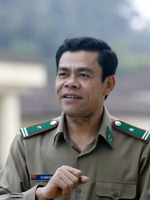 Năm 2009, Võ Trọng Hải lúc đang là Thiếu tá, say sưa kể về cách mà anh đã được người dân Thoọng Pẹ xem anh như "người con của bản". Ảnh: GVT. Năm 2009, Võ Trọng Hải lúc đang là Thiếu tá, say sưa kể về cách mà anh đã được người dân Thoọng Pẹ xem anh như "người con của bản". Ảnh: GVT.