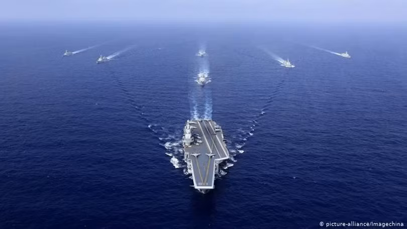 Với việc Trung Quốc đã hình thành hai biên đội tàu sân bay Liêu Ninh và Sơn Đông, cuộc đối đầu quân sự Trung - Mỹ trên biển sẽ càng gay gắt hơn.