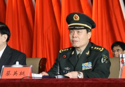Ông Thái Anh Đĩnh, cựu Tư lệnh Quân khu Nam Kinh. Ông Thái Anh Đĩnh, cựu Tư lệnh Quân khu Nam Kinh.