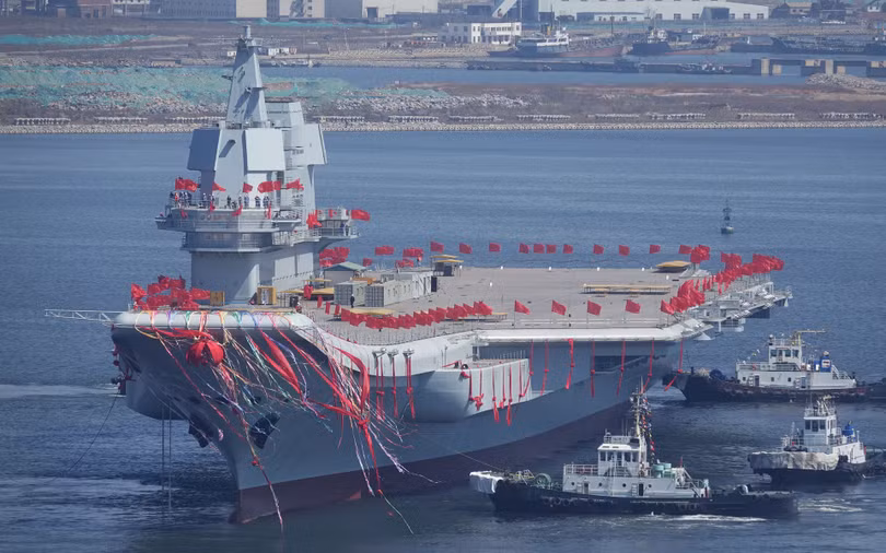 Tàu Type-001A do Trung Quốc tự đóng trên cơ sở mẫu thiết kế của tàu Liêu Ninh được bổ sung, nâng cấp.