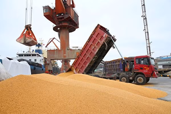 Việc các công ty Trung Quốc ký hợp đồng mua 500 ngàn tấn đậu tương của Mỹ được coi là động thái tích cực sau cuộc gặp gỡ Donald Trump - Tập Cận Bình hôm 1/12 tại Buenos Aires Việc các công ty Trung Quốc ký hợp đồng mua 500 ngàn tấn đậu tương của Mỹ được coi là động thái tích cực sau cuộc gặp gỡ Donald Trump - Tập Cận Bình hôm 1/12 tại Buenos Aires