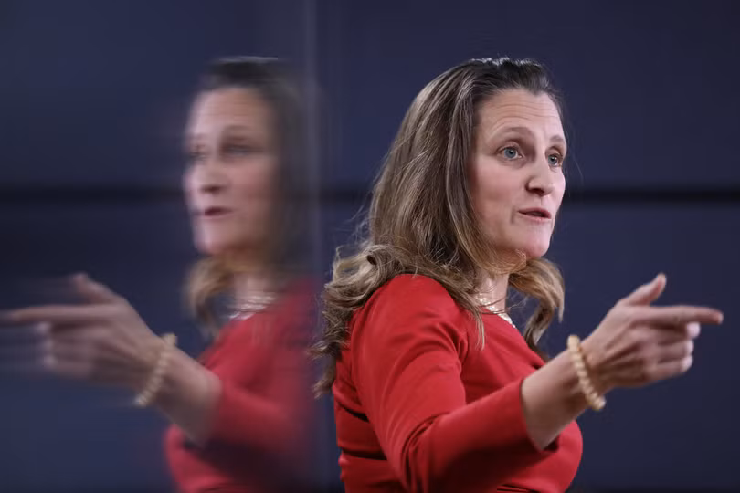 Bà Chrystia Freeland: không có gì đau đớn hơn là việc công dân Canada bị giam cầm ở bên ngoài lãnh thổ. Đây là nhiệm vụ hàng đầu mà chính phủ cần xử lý hiện nay. Bà Chrystia Freeland: không có gì đau đớn hơn là việc công dân Canada bị giam cầm ở bên ngoài lãnh thổ. Đây là nhiệm vụ hàng đầu mà chính phủ cần xử lý hiện nay.