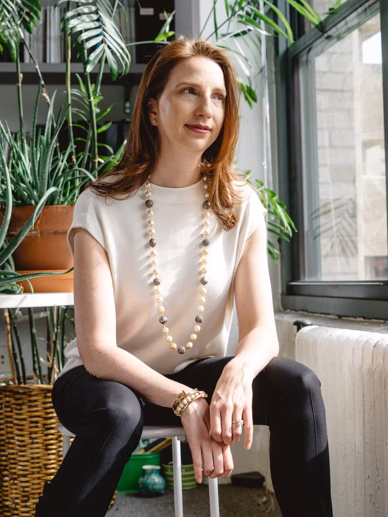 Pamela Wasserstein, giám đốc điều hành của New York Media, cho biết cô đã ký hợp đồng với ông lớn Apple tại thời điểm các giám đốc truyền thông khác lo ngại về quan hệ đối tác với các gã khổng lồ công nghệ. Ảnh: NYTimes Pamela Wasserstein, giám đốc điều hành của New York Media, cho biết cô đã ký hợp đồng với ông lớn Apple tại thời điểm các giám đốc truyền thông khác lo ngại về quan hệ đối tác với các gã khổng lồ công nghệ. Ảnh: NYTimes