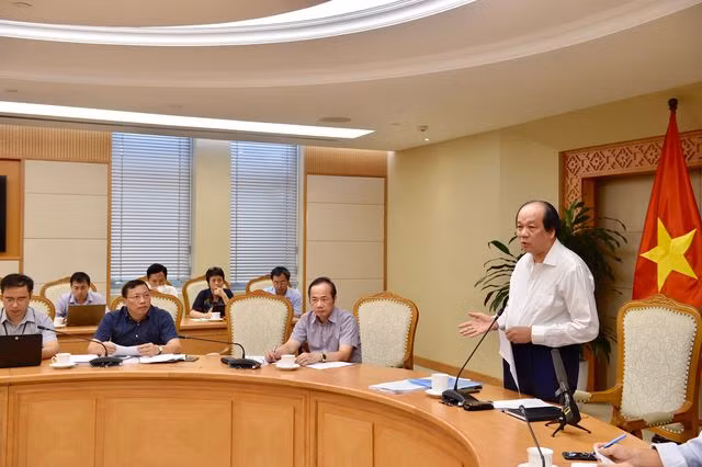 Bộ trưởng, Chủ nhiệm Văn phòng Chính phủ Mai Tiến Dũng - Tổ trưởng Tổ công tác của Thủ tướng nhận định, không nên sử dụng ứng dụng Zalo trong việc cung cấp dịch vụ công trực tuyến vì phần mềm chưa được khẳng định sự an toàn.