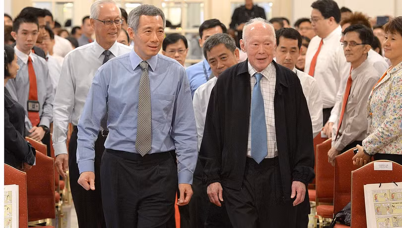 Ông Lý Hiển Long gặp khó khăn trong việc kế thừa sự nghiệp của người cha Ông Lý Hiển Long gặp khó khăn trong việc kế thừa sự nghiệp của người cha