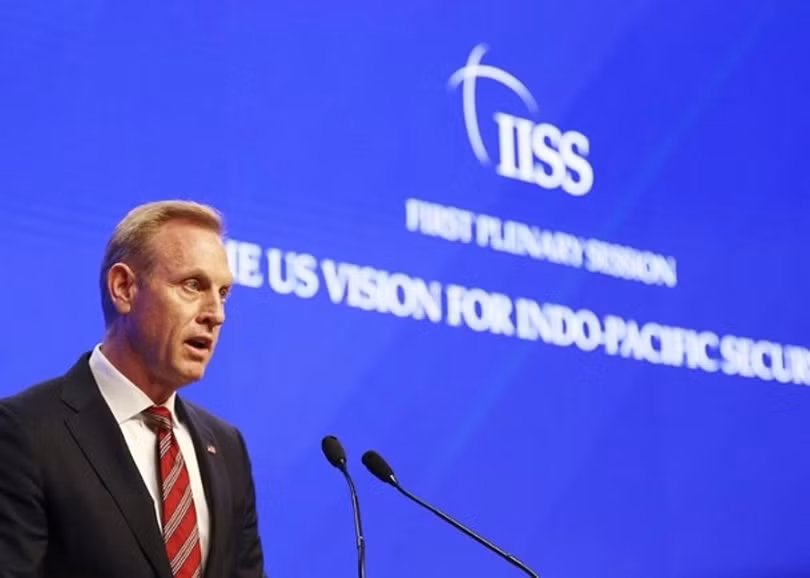 Ông Patrick Shanahan: “Trung Quốc cần hợp tác với các nước khác trong khu vực, nhưng cần phải chấm dứt các hành vi gây tổn hại chủ quyền láng giềng và gây nên sự không tin tưởng”. Ông Patrick Shanahan: “Trung Quốc cần hợp tác với các nước khác trong khu vực, nhưng cần phải chấm dứt các hành vi gây tổn hại chủ quyền láng giềng và gây nên sự không tin tưởng”.