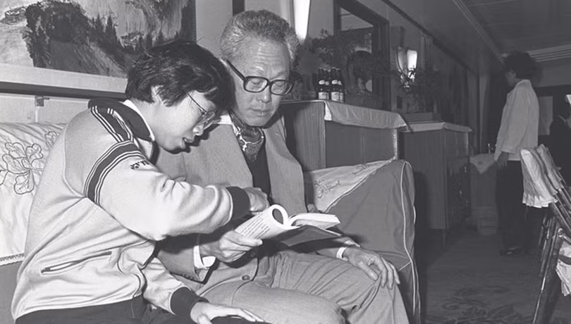 Bà Lý Vỹ Linh cùng cha, ông Lý Quang Diệu Bà Lý Vỹ Linh cùng cha, ông Lý Quang Diệu