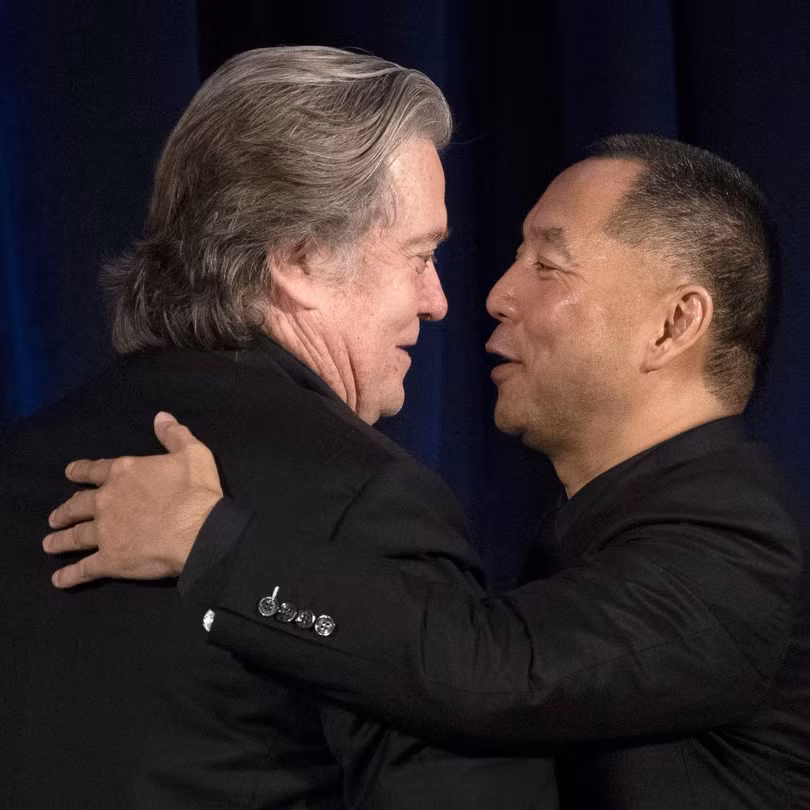 Ông Bannon và doanh nhân Trung Quốc đang bỏ trốn sang Mỹ Quách Văn Quý (Ảnh: Wall Street Journal). Ông Bannon và doanh nhân Trung Quốc đang bỏ trốn sang Mỹ Quách Văn Quý (Ảnh: Wall Street Journal).