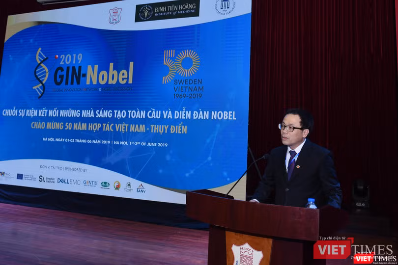 GS. Tạ Thành Văn - Hiệu trưởng Đại học Y Hà Nội, học trò người Việt Nam đầu tiên và xuất sắc của GS. Tasuku Honjo – người được trao giải Nobel Y sinh 2018