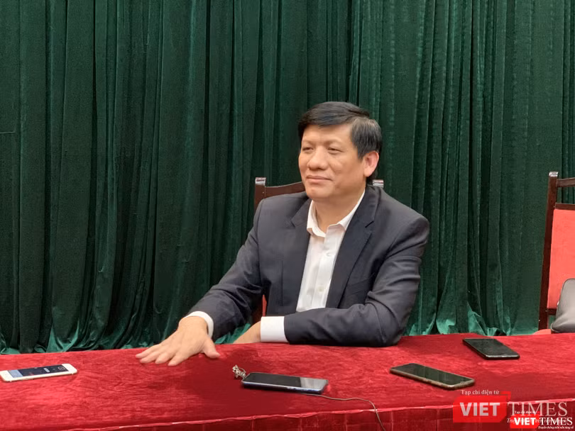 Thứ trưởng Bộ Y tế Nguyễn Thanh Long cho biết đỉnh dịch sắp tới là ở Trung Quốc chứ không phải ở Việt Nam