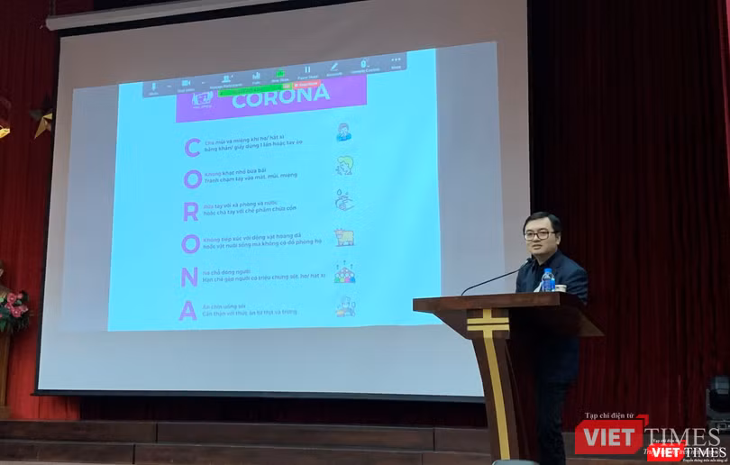 BS. Vũ Quốc Đạt –giảng viên Trường Đại học Y Hà Nội – đưa ra kiến thức khoa học để phản bác những quan niệm sai lầm về phòng bệnh cúm Corona BS. Vũ Quốc Đạt –giảng viên Trường Đại học Y Hà Nội – đưa ra những kiến thức khoa học phản bác những hiểu biết sai lầm về Coronavề phòng bệnh