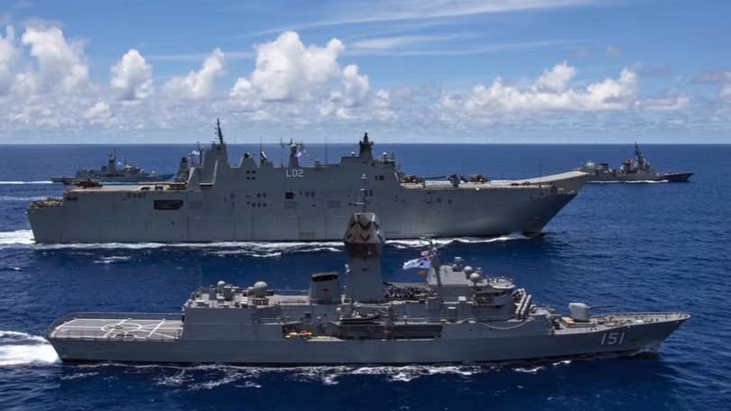 Hạm đội Australia trên đường qua Biển Đông tới Biển Philippines tập trận (Ảnh: Creaders). Hạm đội Australia trên đường qua Biển Đông tới Biển Philippines tập trận (Ảnh: Creaders).
