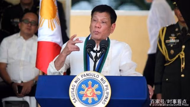 Hôm 4.4, Tổng thống Philippines Duterte tuyên bố đe dọa sẽ áp dụng “hành động tấn công tự sát” để bảo vệ đảo Thị Tứ nếu bị Trung Quốc tiến công Hôm 4.4, Tổng thống Philippines Duterte tuyên bố đe dọa sẽ áp dụng “hành động tấn công tự sát” để bảo vệ đảo Thị Tứ nếu bị Trung Quốc tiến công