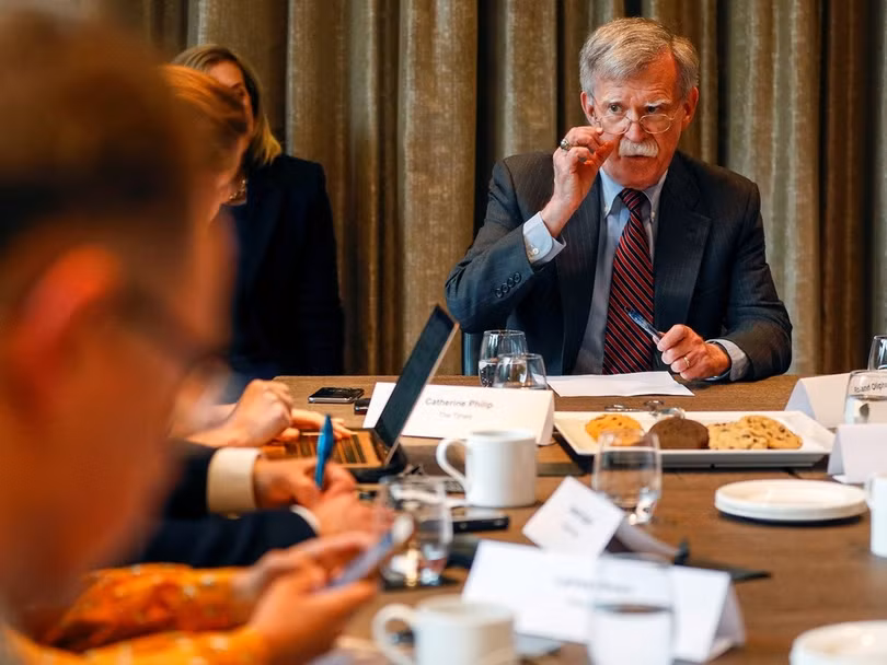 Ông John Bolton đã thất bại trong việc ngăn cản vụ mua bán được coi là gây hại cho an ninh quốc gia của Mỹ này. Ảnh: Đa Chiều Ông John Bolton đã thất bại trong việc ngăn cản vụ mua bán được coi là gây hại cho an ninh quốc gia của Mỹ này. Ảnh: Đa Chiều