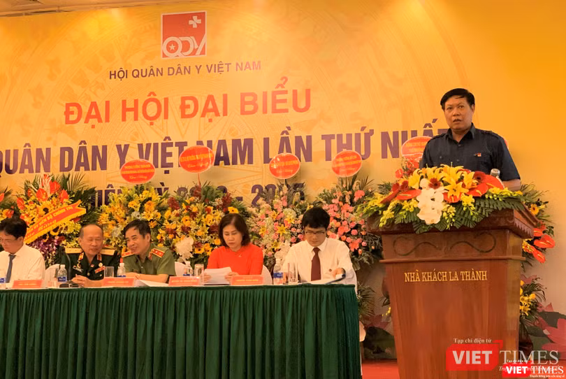 Thứ trưởng Bộ Y tế Đỗ Xuân Tuyên phát biểu tại hội nghị Thứ trưởng Bộ Y tế Đỗ Xuân Tuyên phát biểu tại hội nghị