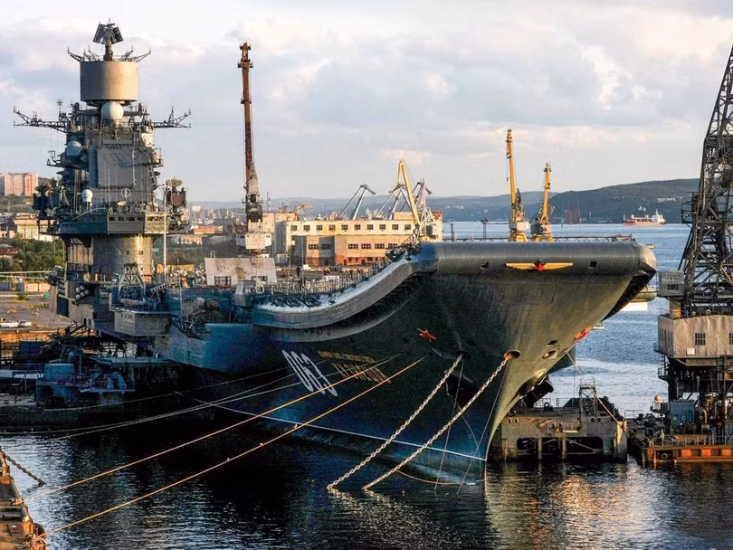 Chiếc tàu sân bay duy nhất của Nga "Đô đốc Kuznetsov" hiện đã hư hỏng không sửa chữa được
