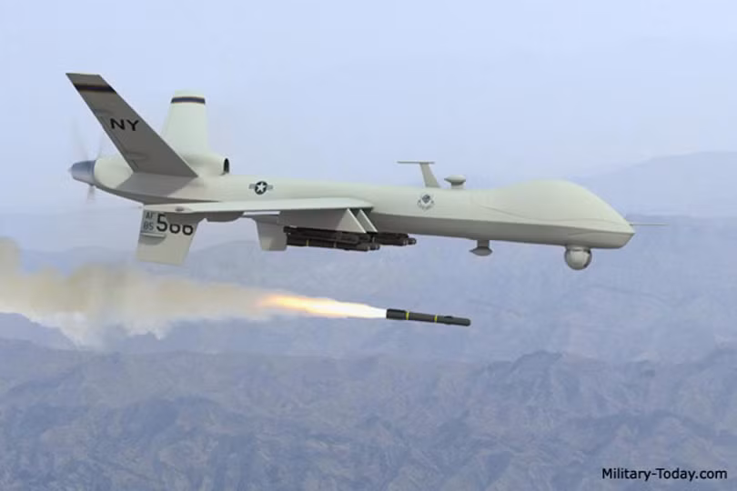 Máy bay không người lái MQ-9 Reaper của không quân Mỹ tiến công mục tiêu mặt đất Máy bay không người lái MQ-9 Reaper của không quân Mỹ tiến công mục tiêu mặt đất