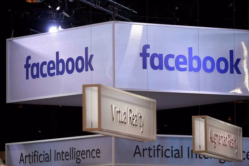 Logo Facebook tại một sự kiện ở Paris năm ngoái. Ảnh: Reuters Logo Facebook tại một sự kiện ở Paris năm ngoái. Ảnh: Reuters