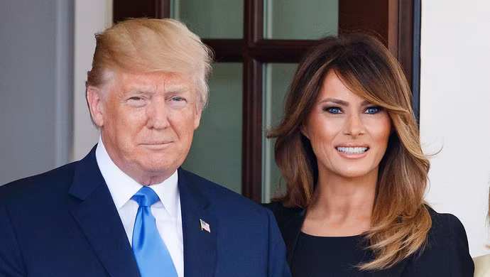 Ông Trump và vợ phải cách ly vào thời điểm cuộc tranh cử đang diễn ra gay cấn (Ảnh: Shangbao). Ông Trump và vợ phải cách ly vào thời điểm cuộc tranh cử đang diễn ra gay cấn (Ảnh: Shangbao).